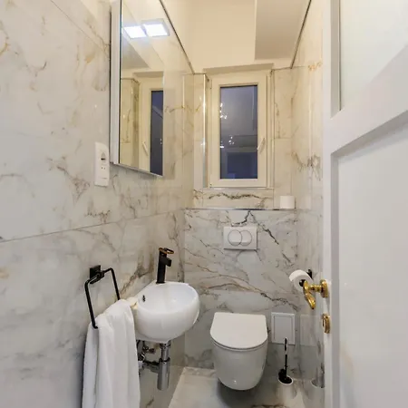 Apartment St Lux